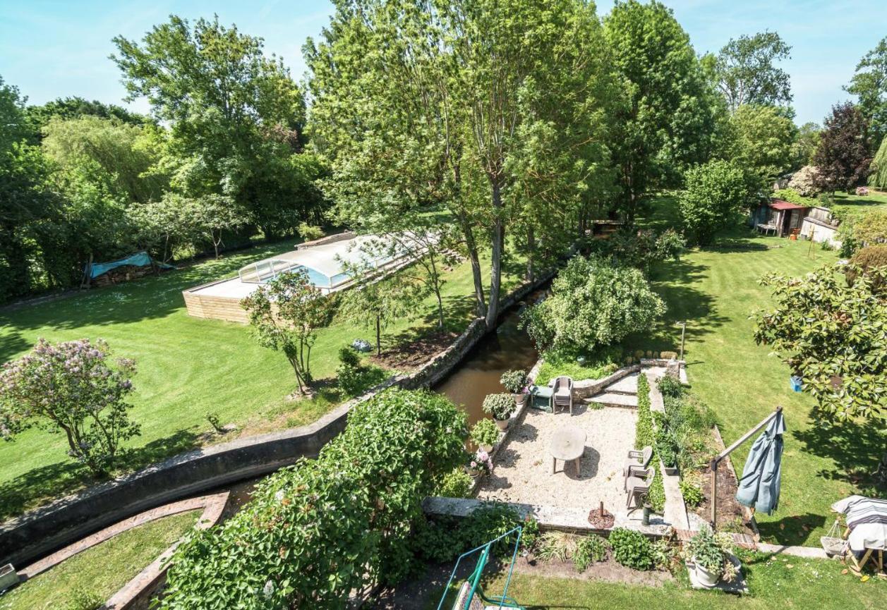 Le Moulin 1826 Bed & Breakfast Houdan Bagian luar foto